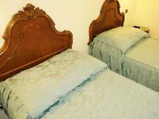 Hotel San Silvestro Rome 3*,