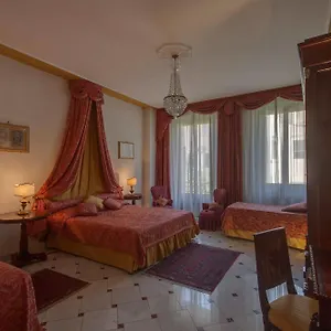 https://florence-dream-domus.it-tuscanyhotel.com