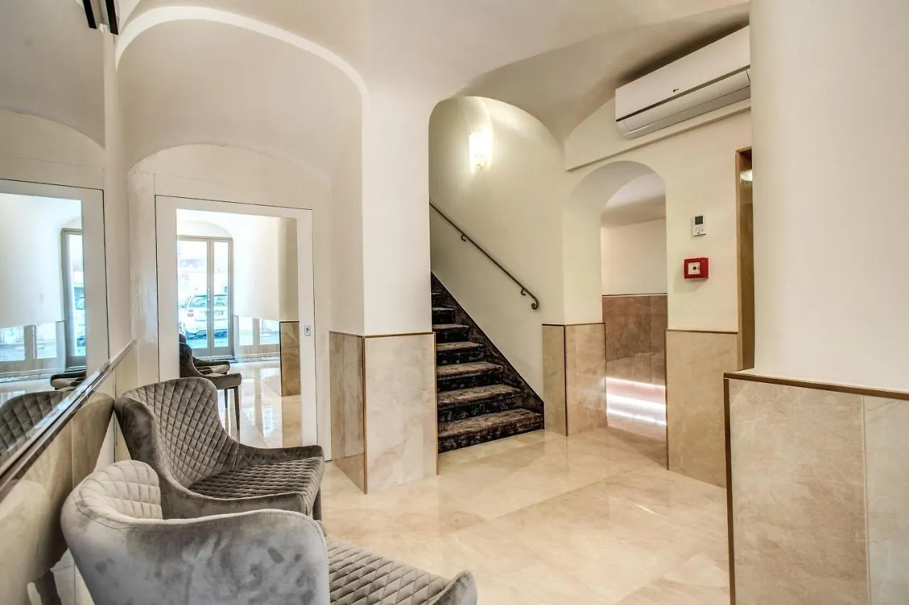 Hotel San Silvestro Rome